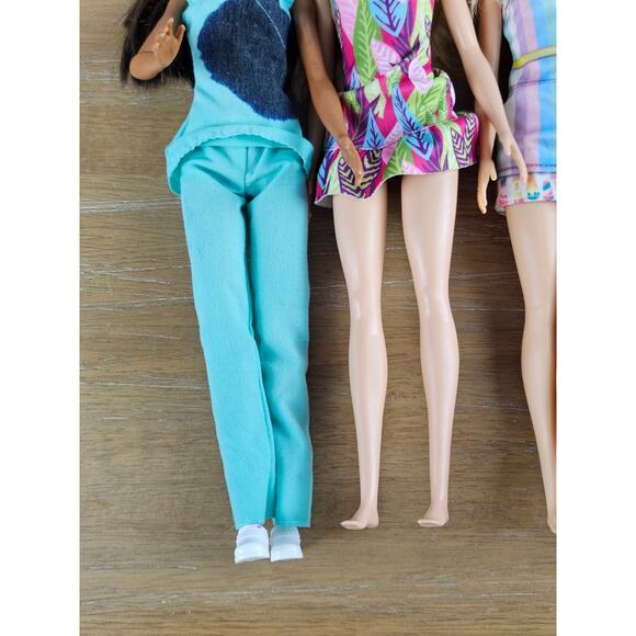 Barbie Doll Bundle Lot of 4 Dolls 2015-2021 - Picture 5 of 10